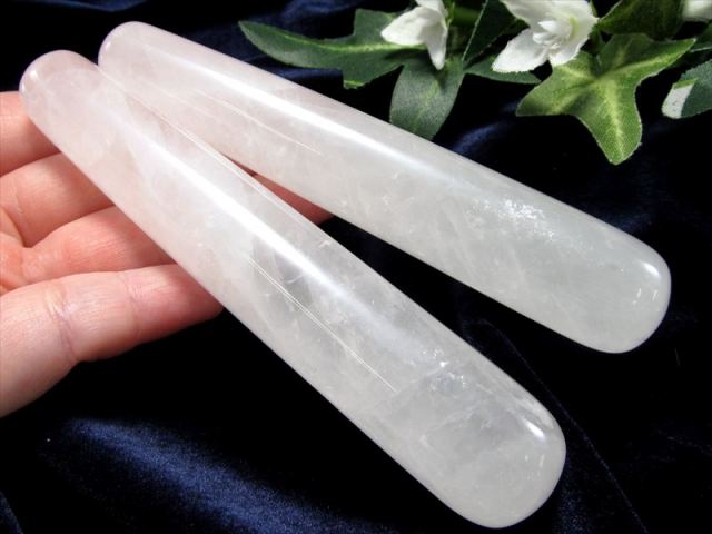 天然水晶 マッサージ棒 ストレート型 長さ約110mm前後 太さ約15mm-20mm