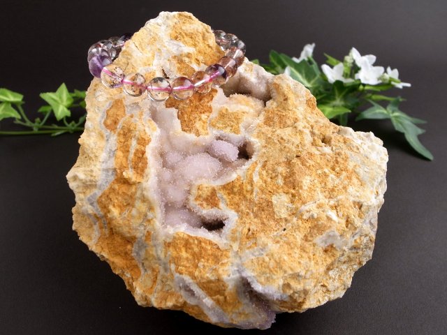 希少 国産原石 アメジスト(紫水晶) 原石 1108g ナチュラル原石 愛の守護石 巨大原石1.1kg超！ 藤色結晶 itk 福島県 伊達郡