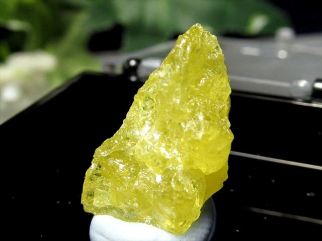 ミニチュア原石シリーズ Sサイズ 自然硫黄 原石 サイズ35ミリ×35ミリの