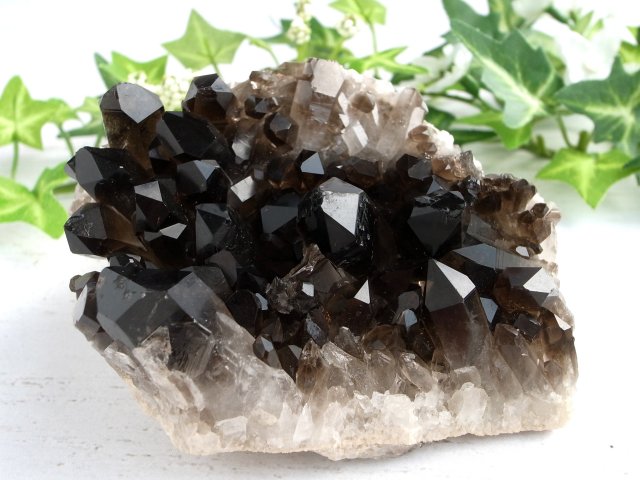 セルフヒールド！高品質 黒水晶 (モリオン) クラスター原石 重さ約320g 最強の魔除け・邪気払いの石 大自然の力強さ ギャランティカード付き