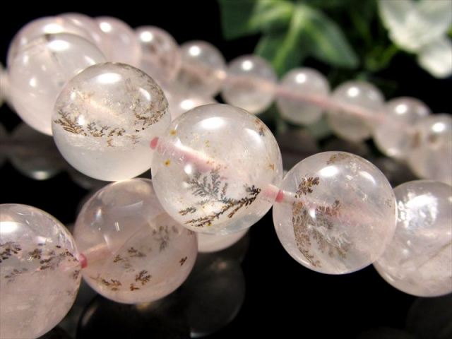 桜の枝模様入り 大珠 デンドリティックインローズクォーツ