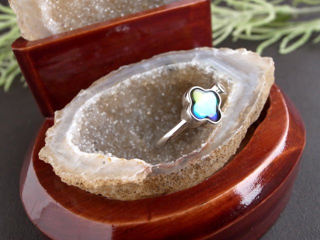 水晶結晶 置物 木製台座付き 水晶結晶 置物 木製台座付き