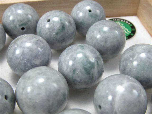 国産石の一級品 大珠 糸魚川 青翡翠(硬玉) 約14mm-14.5mm珠 一粒売り 5月の誕生石 心に癒しを与えるヒーリングストーン