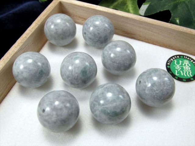 翡翠 大珠 翡翠玉 楽天市場】糸魚川翡翠大珠 C01559 陽春 作 48mm*17mm*12mm