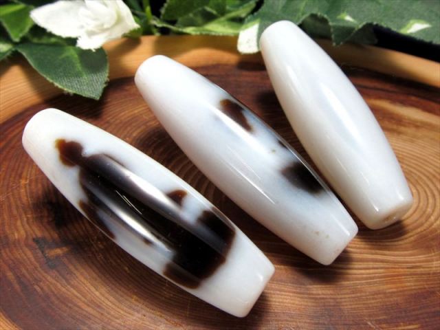 あずきちゃん天然線瑪瑙天珠　9-219 ◇A至純天珠◇日月天珠(にちげつてんじゅ)◇サイズ：約37mm◇