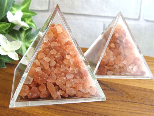 Mサイズ ヒマラヤ岩塩入り ピラミッド盛り塩セット 1個売り 縦約50mm 幅約50mm ピンクソルト 風水 ピラミッドパワー お部屋に置けるお清めパワースポット