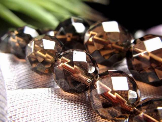 激安宣言 AAA 64面カット 約12mm珠 スモーキークォーツ 煙水晶 一連 約37-39cm 極上 天然石 ビーズ パワーストーン ブラジル産 geki rn-s パワーストーン