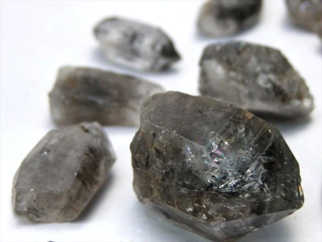 最強パワフル ブラックエレスチャル 骸骨水晶 ポイント原石 100gセット