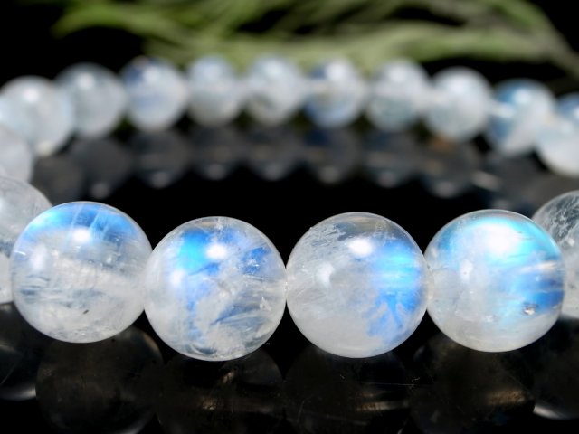 永遠の愛の象徴 5A ブルー ムーンストーン ブレスレット 8.5mm-9mm×22珠 6月の誕生石 抜群のシラー効果 極上天然石 一点もの スリランカ産