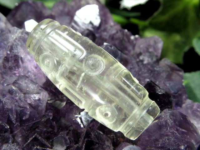 数量限定入荷！貴重天珠 リビアングラス 九眼天珠 重さ3.4g 幅約25mm エジプト政府採掘禁 隕石由来のインパクトガラス