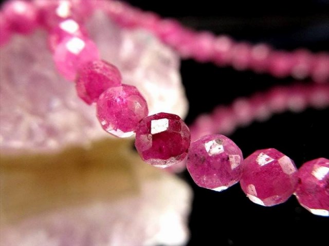 ルビー ボールカット ワイヤーブレスレット 幅約3.5mm デザインワイヤーブレスレット 7月の誕生石 キラキラ繊細カット アジャスター金具付き ミャンマー産