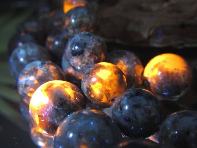 約6.5mm-7mm珠 ユーパーライト 一連 約37-38cm 超特価 ブラックライト