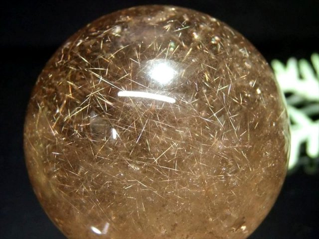 スモーキーカラーのゴールドルチル 磨き原石 数々の効果を引き寄せる 最強天然水晶 うっすらスモーキー 4A きらきら繊細 ゴールドルチル 水晶