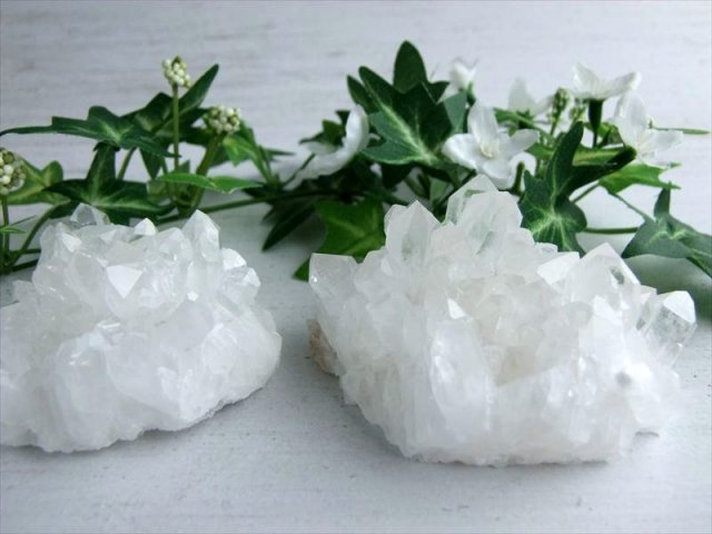 安心の結晶太め 3A 四川 水晶クラスター 1個売り 重さ70g-100g ギフト