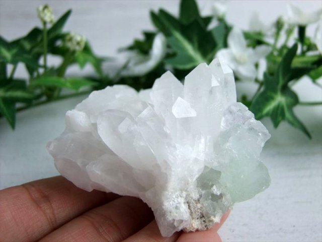 安心の結晶太め 3A 四川 水晶クラスター 1個売り 重さ160g-200g ギフト