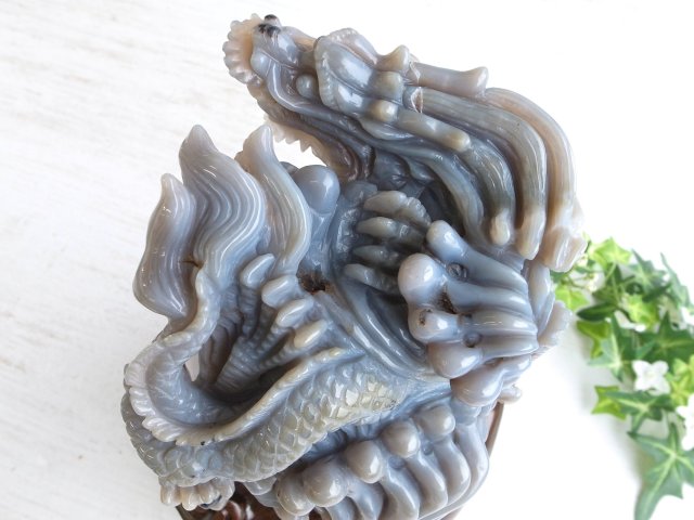 ★龍の置物 めのう 玉付き ☆龍の置物 めのう 玉付き