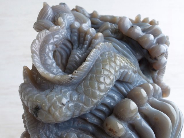 ★龍の置物 めのう 玉付き ☆龍の置物 めのう 玉付き