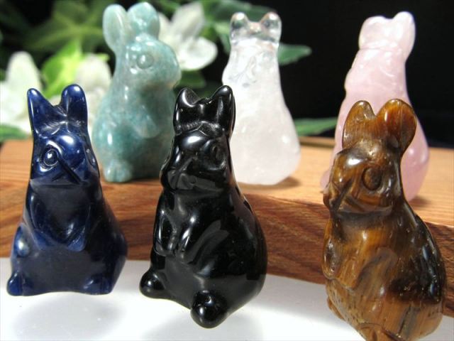 選べる6種 ミニうさぎ 彫刻置物 1個売り 高さ約25mm前後 タイガーアイ オブシディアン ローズクォーツ アマゾナイト 水晶 ソーダライト ウサギ 兎