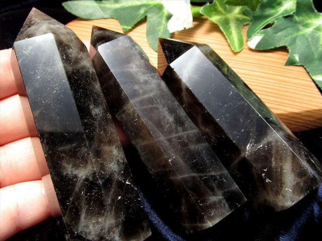 モリオン 黒水晶 結晶 水晶ポイント 邪気払い 3A 黒水晶 モリオン ポイント 1個売り 重さ 40g-50g 希少 人気ポイント