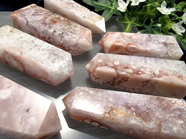 桜満開 さくらメノウ オベリスク置物 1個売り 重さ120g-140g 桜が咲く