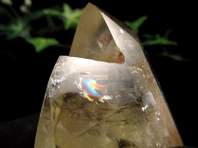 ソウルメイト・虹入り 5A シトリン ポイント 置物 専用木製台付 高さ約106mm 重さ305g 透明感抜群 濃厚発色 黄水晶 11月の誕生石 一点もの ブラジル産