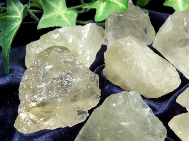レモンクォーツ ラフ原石タイプ 詰合せ 200g（約8個入り）サイズ