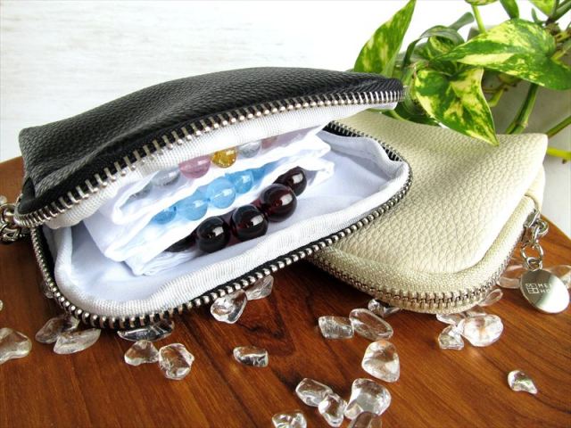 選べる4色 PUレザー ブレスレット専用 旅ポーチ 幅約13.5cm×12cm アクセサリーポーチ パワーストーンブレスレットの持ち運び・保管に