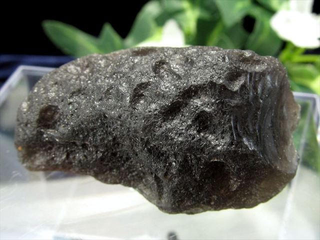 宇宙から来た石 テクタイト原石 100gセット サイズの平均約20mm-45mm