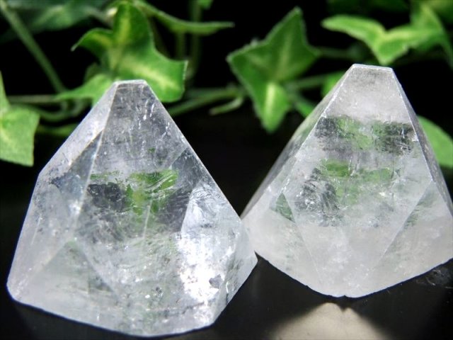 セット売り アポフィライト 魚眼石 結晶ポイント 100gセット 一袋約5-6個入り 大小様々な結晶のお得なセット販売 直観力や洞察力を高める石 天使の水晶