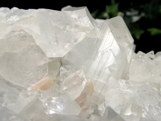 スティルバイト共生 魅惑のアジャンタ アポフィライト クラスター原石 最大幅約96mm 重さ約424g 第三の目を開く 強力な浄化の石