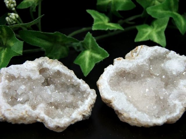 キラキラ 天然タイプ ちびジオード 昌洞 ハーフカット 1個売り 30g-40g