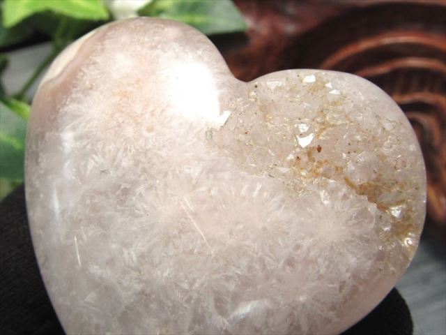 桜満開 さくらメノウ ハート型タンブル 最大幅約46mm 重さ43g 桜が咲く瑪瑙 チェリーブロッサムアゲート インテリアや贈り物に 桜瑪瑙 サクラサク天然石