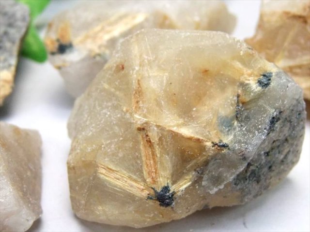 金針水晶原石 ゴールドルチル 原石 300gパック 約3-6個入り