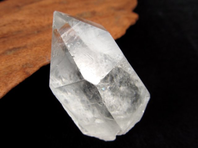 ヒマラヤ山脈の最高品質水晶 キングオブクォーツ 超レア マニハール産水晶 原石 最大幅約52mm 約58g 稀少1点物 ギャランティカード付き