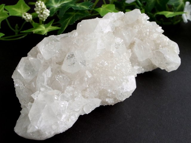 4A アポフィライト 魚眼石 クラスター原石 最大幅124mm 重さ342g 麗しい結晶群 直観力や洞察力を高める石 天使の水晶 第三の目を開く 点もの インド産