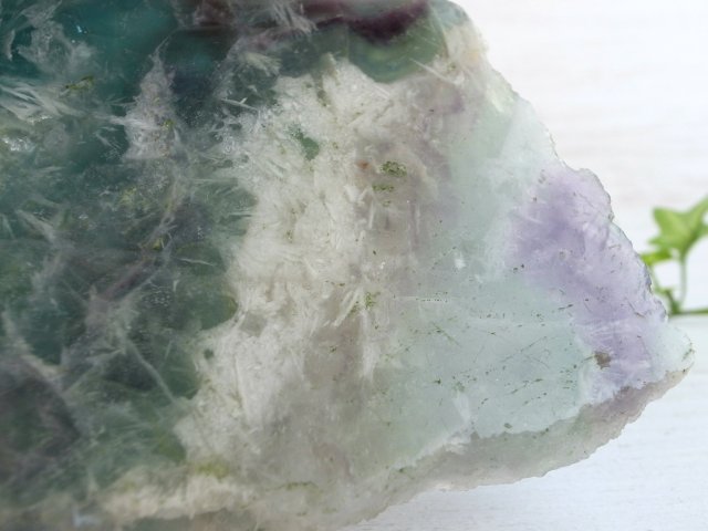 エンジェルフェザー✨　レインボー　フローライト　蛍石　特大　ポイント　原石 エンジェルフェザーフローライト 六角柱 ポイント 天然石 蛍石 希少