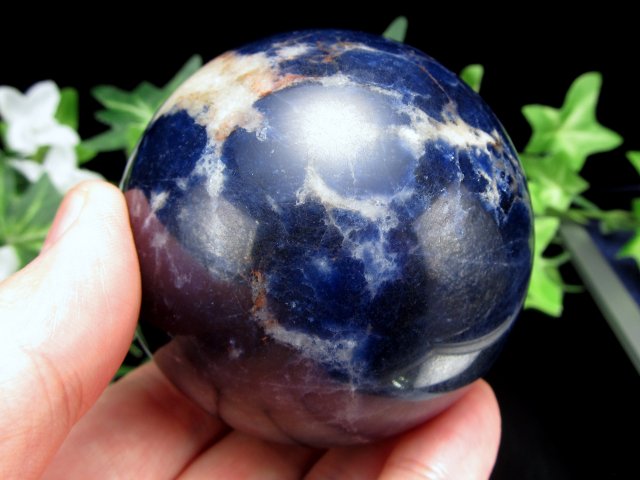 ソーダライト 丸玉 台座付 直径67mm 重さ366g 極上濃色ディープブルー