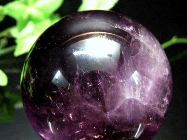 浮かび上がる天使の指紋 S級 アメジスト 紫水晶 丸玉 LED台付 直径52.5