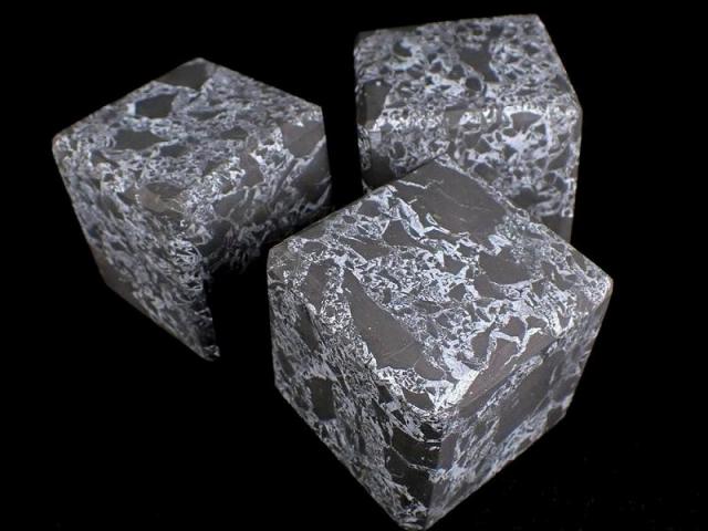 シュンガイト ノンポリッシュ キューブ型 置物 約5cm×5cm 1個売り ナチュラル感の残った模様入りノンポリッシュタイプ