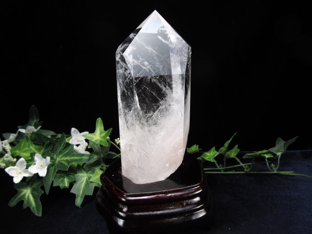 虹入り 透明水晶 ポイント 六角柱 専用木製台座付き 高さ172mm 重さ665g 極上超透明 浄化 インテリア一点もの ブラジル産