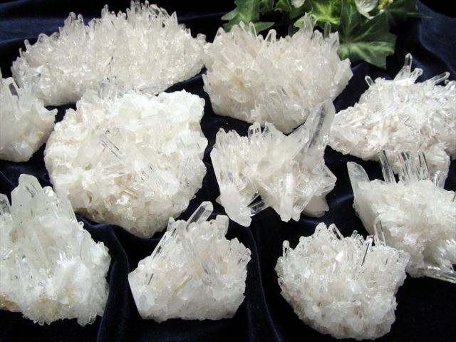 5A 四川省産 水晶クラスター原石 1個売り 重さ約20g-30g 超透明結晶 超