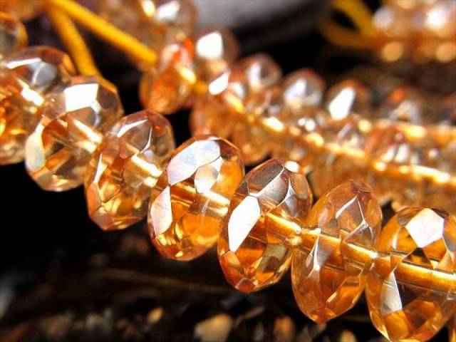 繊細カット 約6mm-6.5mm ゴールデンオーラ 繊細ボタンカット 一連 約38-40cm 自然と科学の融合石 天然水晶使用 ロンデル ブラジル産 パワーストーン 天然石