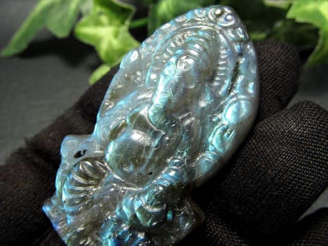 鮮やかシラー ラブラドライト ガネーシャ 彫刻置物 1個売り 重さ約20g