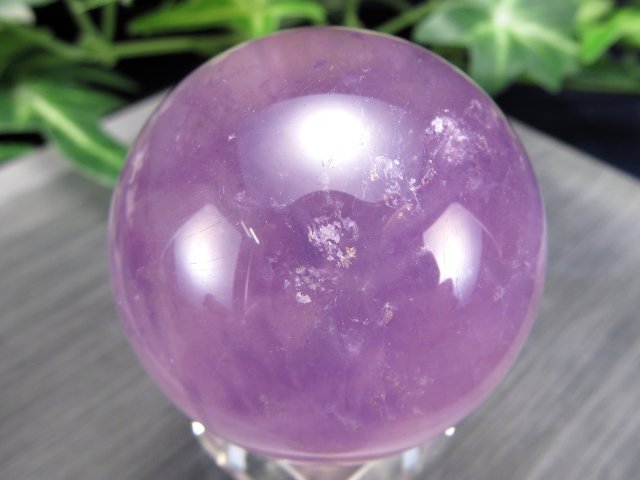 虹入り アメジスト 紫水晶 丸玉 直径 41.5mm 重さ 99g 透明 愛の守護石