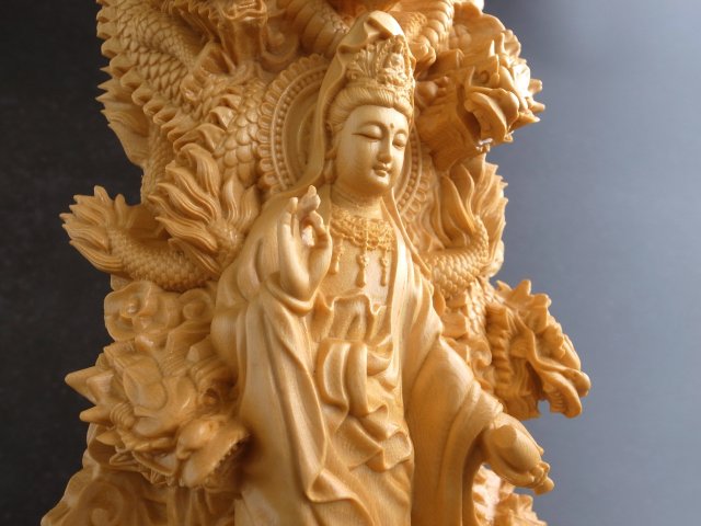 限定入荷 九頭の龍神に守られし 慈悲の観音様 九龍観音菩薩立像 高さ 約 302mm 龍神の守護と観音様の慈悲を一身に 風水やインテリアに