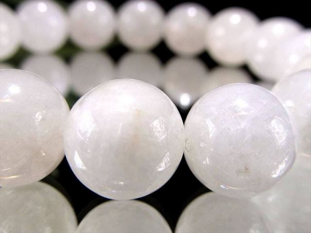 鑑別書付属 ホワイトダンビュライト ブレスレット 11.5mm-12mm×17珠 入手困難 超希少な大珠 ミルキータイプ 理性の石 心の調和を促し、安らぎをもたらす