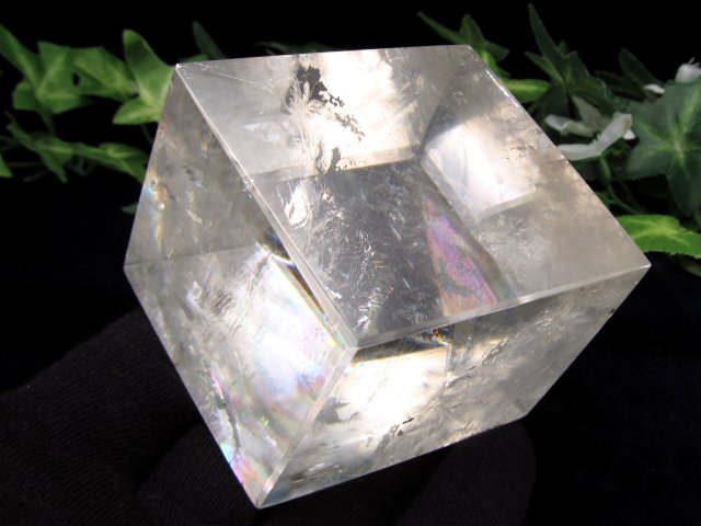 天然のプリズム オプティカルカルサイト 光学方解石 結晶ブロック 原石