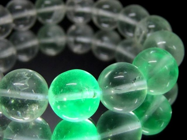 店頭展示中 激レア・大珠 ハイアライト 玉滴石 オパールセミラウンドブレスレット 13mm-13.5mm×16珠 クラックによる絶妙な緑色発光