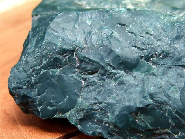 高品質 濃い緑 出雲石 碧玉 原石 深緑タイプ 117g 幅83mm 大地のパワー