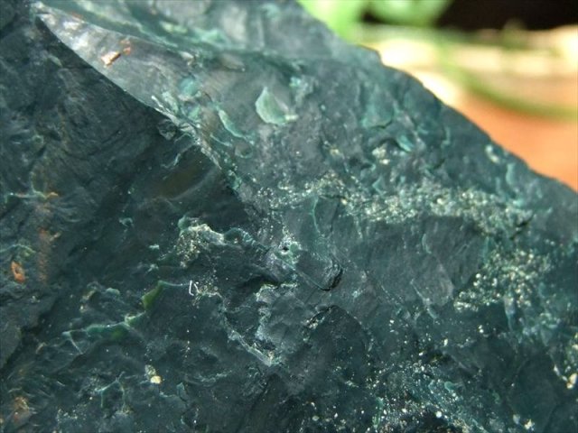 高品質 濃い緑 出雲石 碧玉 原石 深緑タイプ 89g 幅80mm 大地のパワーを感じる石 ジャスパー 碧玉 島根県 松江市 玉湯町 玉造 花仙山 産